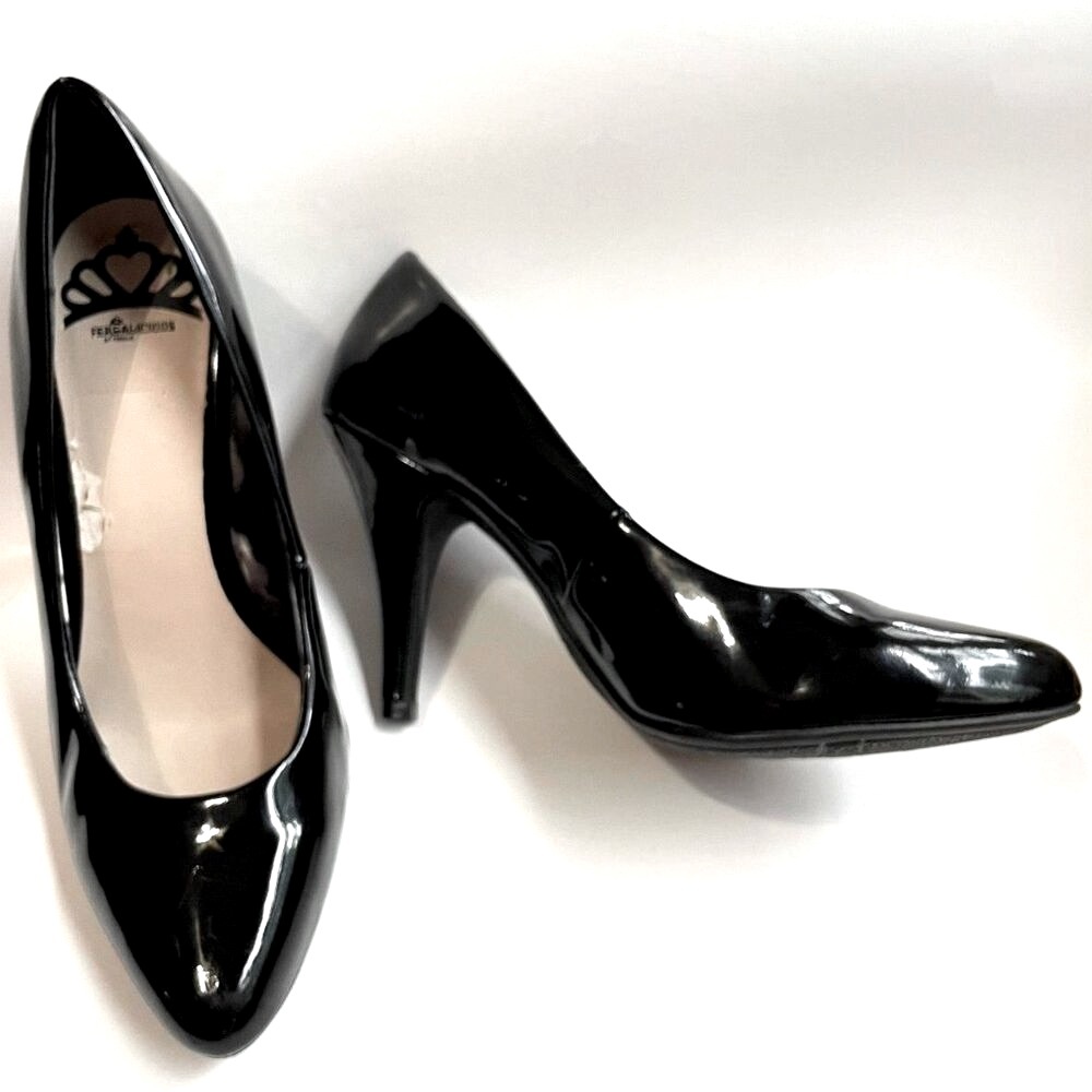 Fergalicious Caroline Black Patent Shoes Pumps Heels Size 9.5 Closed Toe Slip On